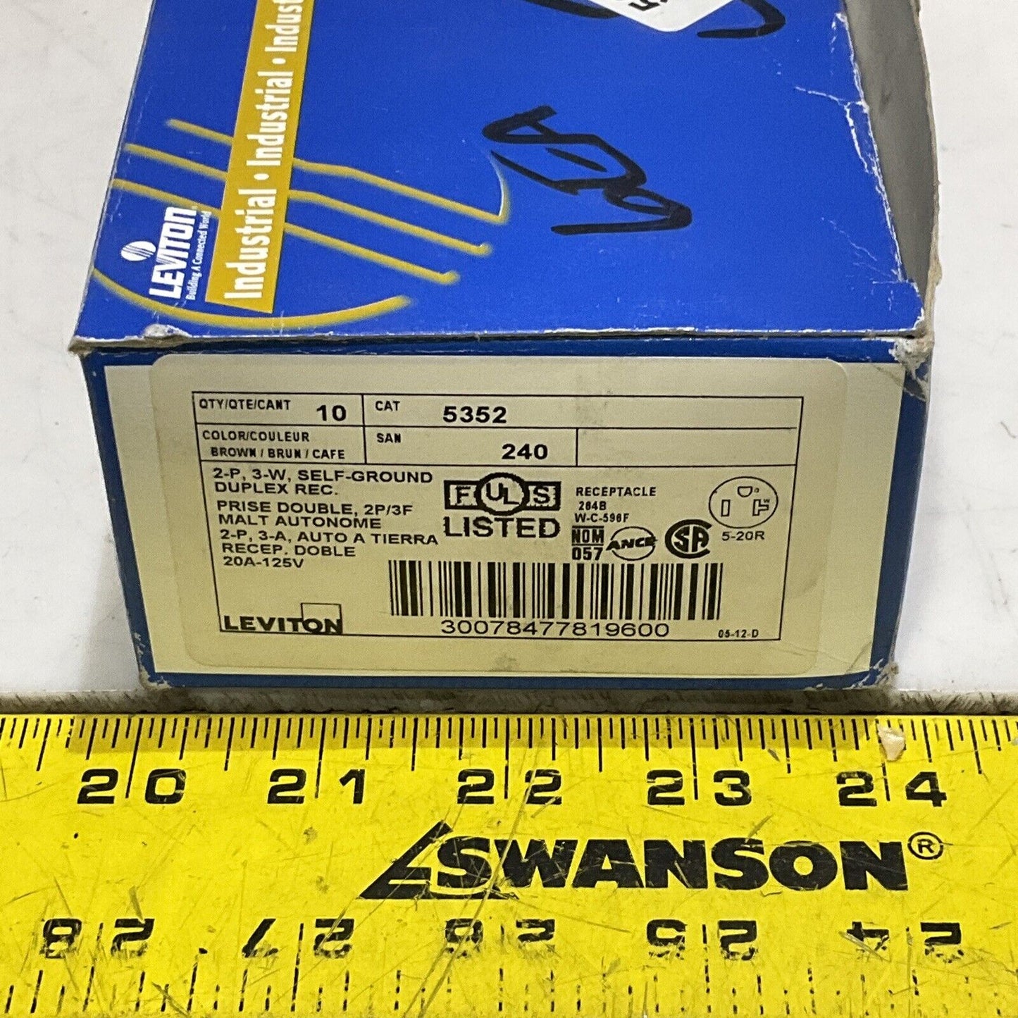 LEVITON 5352 SELF GROUNDED DOUBLE RECEPTACLE 2P 3W 29A-125V LOT OF 6 373