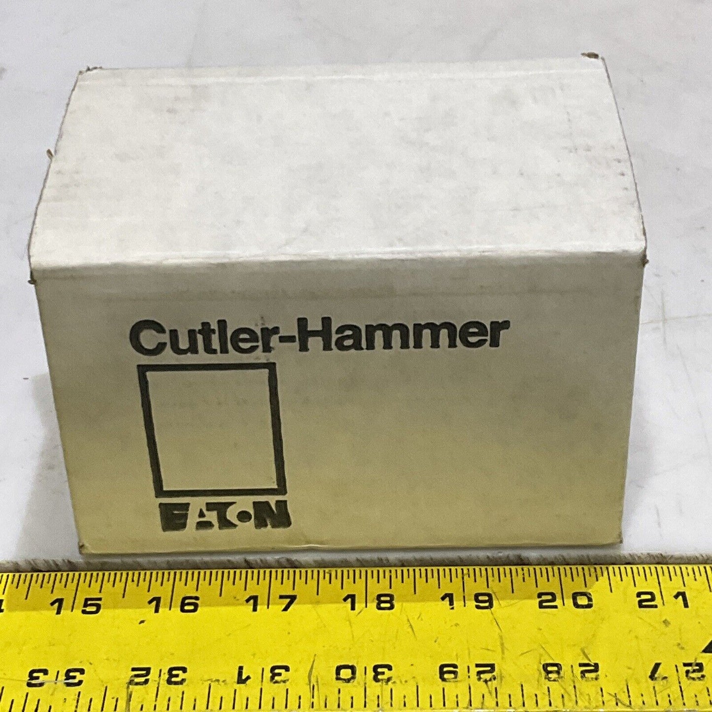 CUTLER-HAMMER 10250TN1 OILTIGHT ENCLOSURE SURFACE MOUNTING LOT OF 4 373