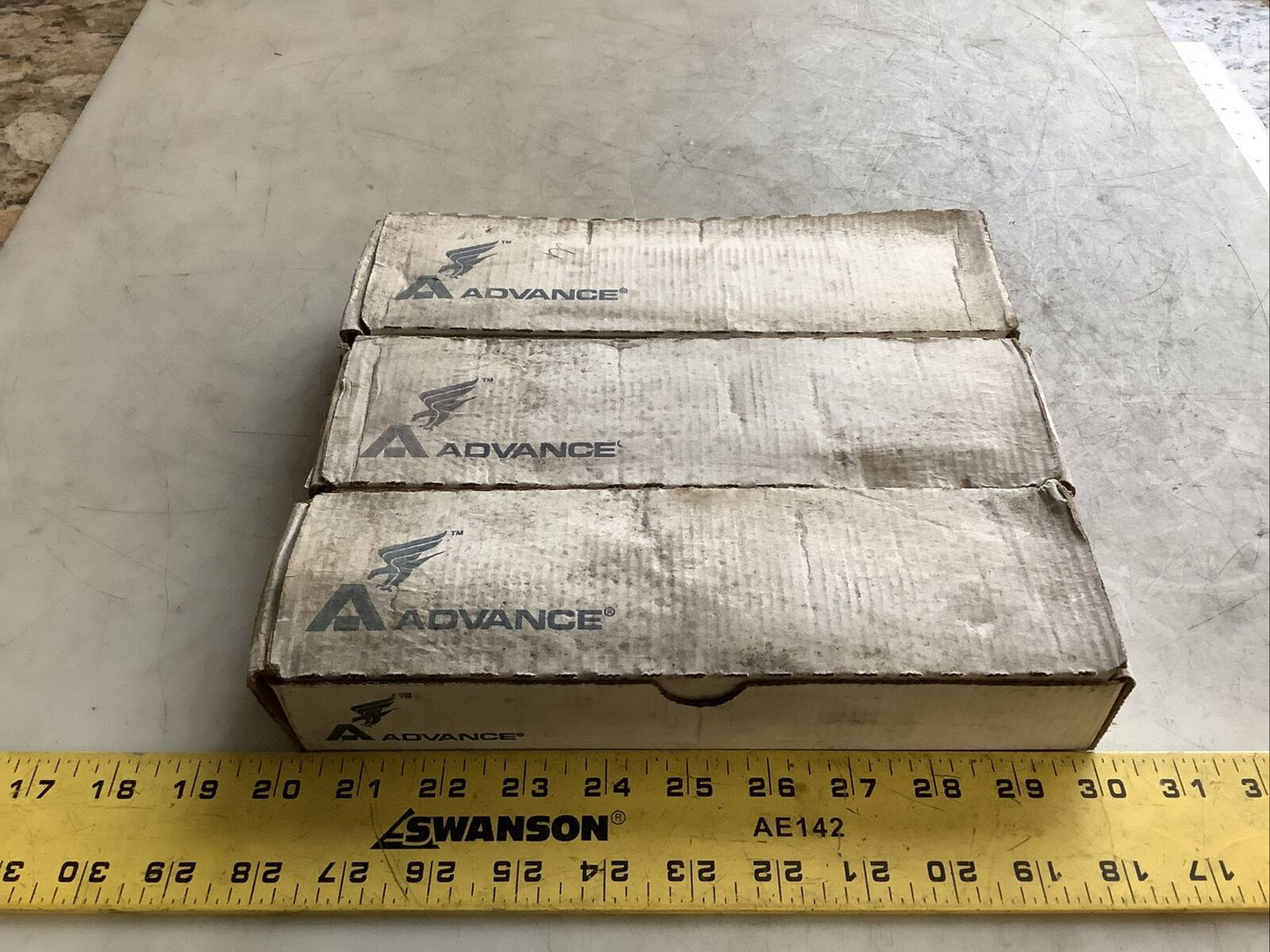 ADVANCE BALLASTS V140TP V-140-2-TP MARK III ENERGY SAVER BALLASTS 373 - LOT OF 3