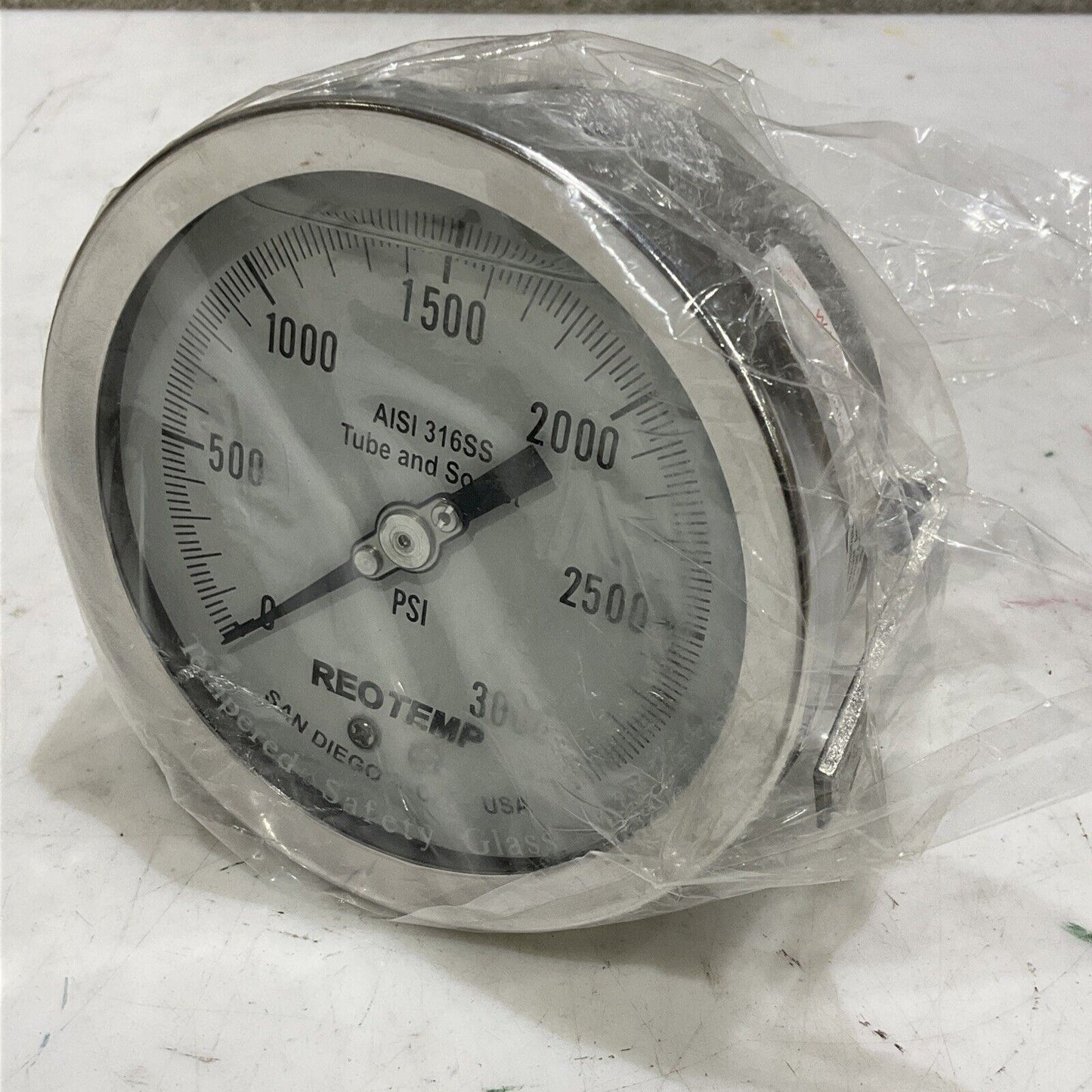 REOTEMP PR40S1D4P32GT PRESSURE GAUGE 0-3,000 PSI 1/4” NPT 4” GLYCERIN FILLED 373