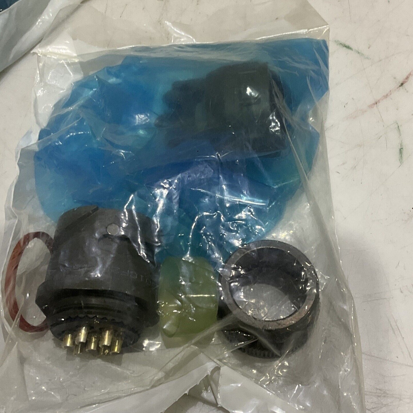 AMPHENOL GTS01CF20-15S CIRCULAR RECEPTACLE IN-LINE SIZE 20 7 WAYS LOT OF 2 373