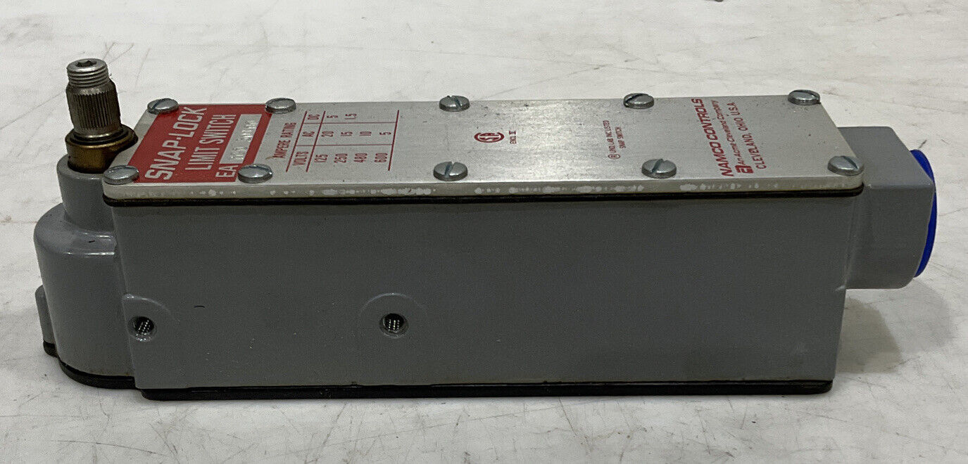 NAMCO CONTROLS EA700-30100 SL4C-B2 SNAP-LOCK LIMIT SWITCH 373