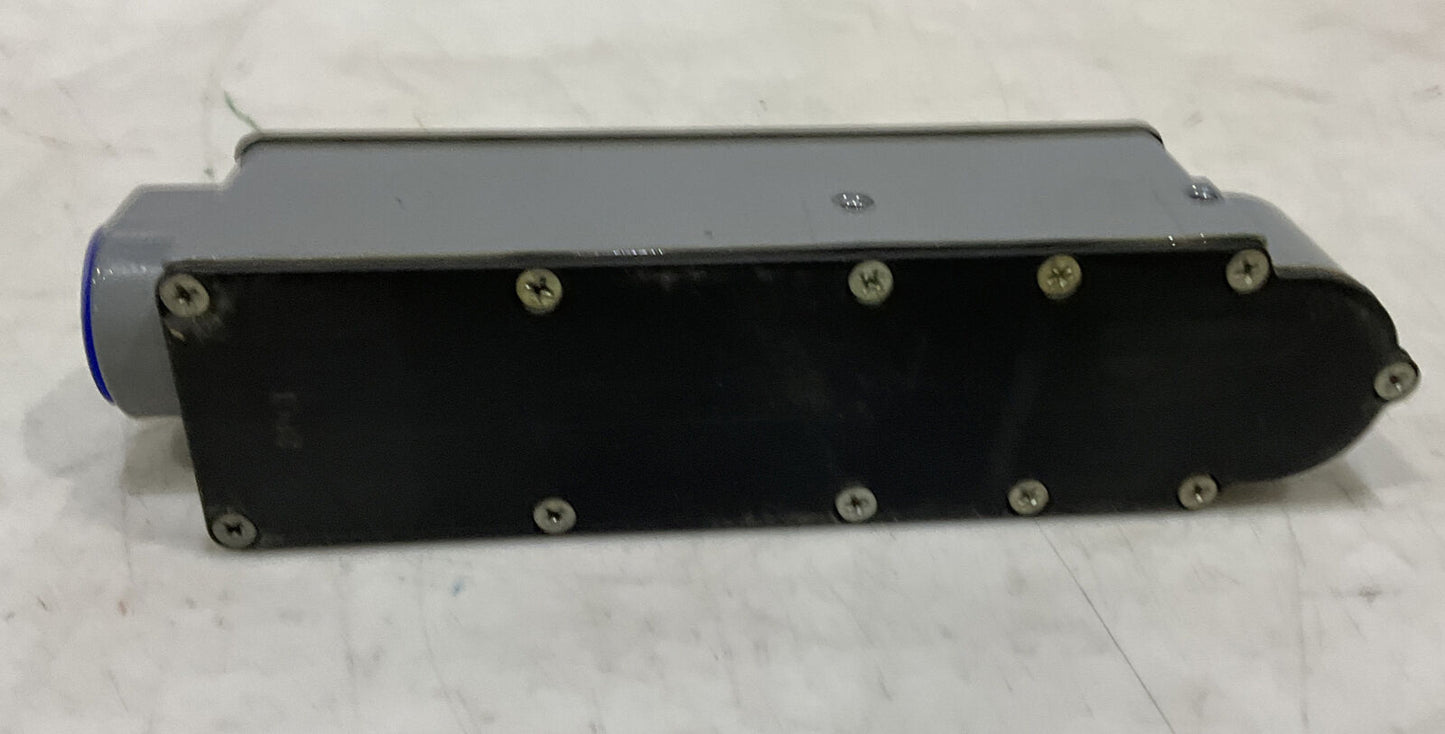 NAMCO CONTROLS EA700-30100 SL4C-B2 SNAP-LOCK LIMIT SWITCH 373