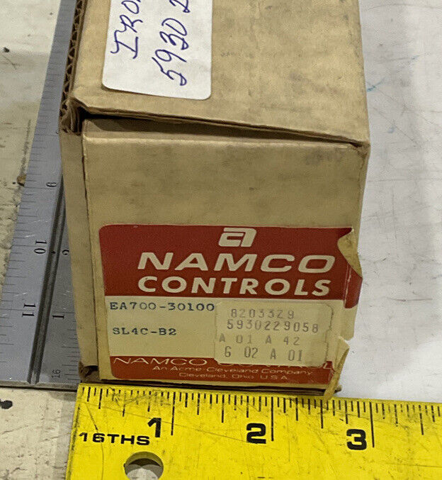 NAMCO CONTROLS EA700-30100 SL4C-B2 SNAP-LOCK LIMIT SWITCH 373