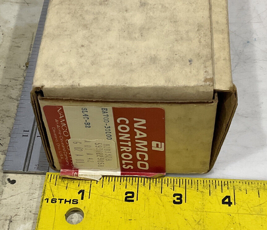 NAMCO CONTROLS EA700-30100 SL4C-B2 SNAP-LOCK LIMIT SWITCH 373