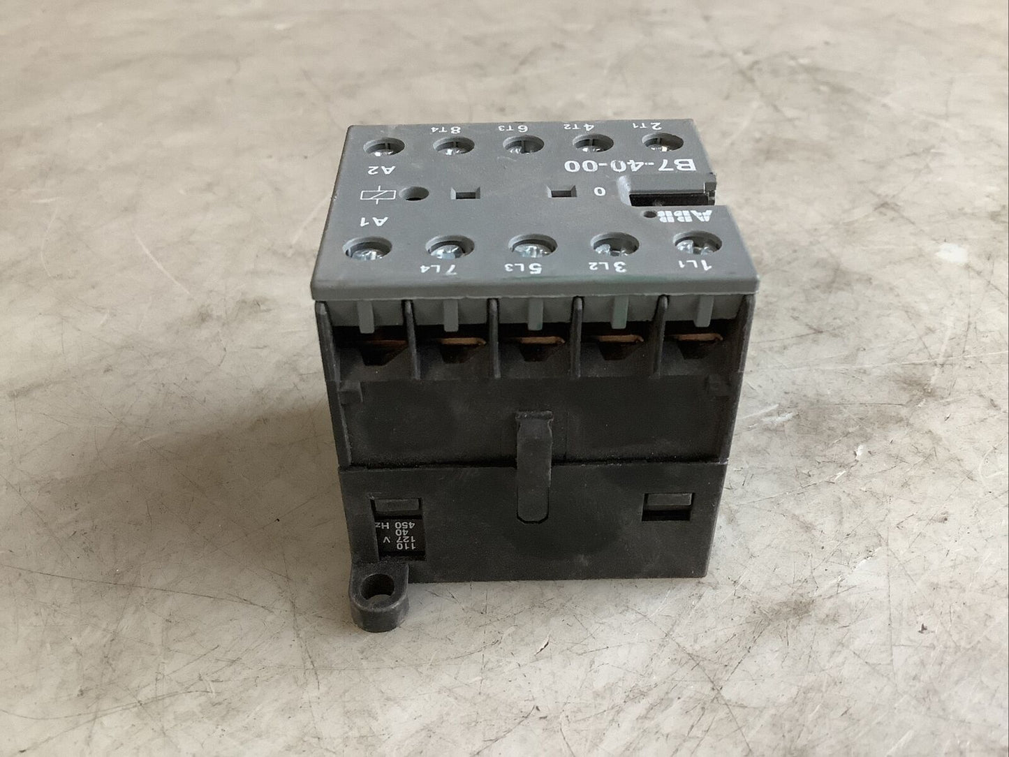 ABB IEC/EN 60947-1 CONTACTOR 600VAC 16A 3 PHASE 3 POLE 476