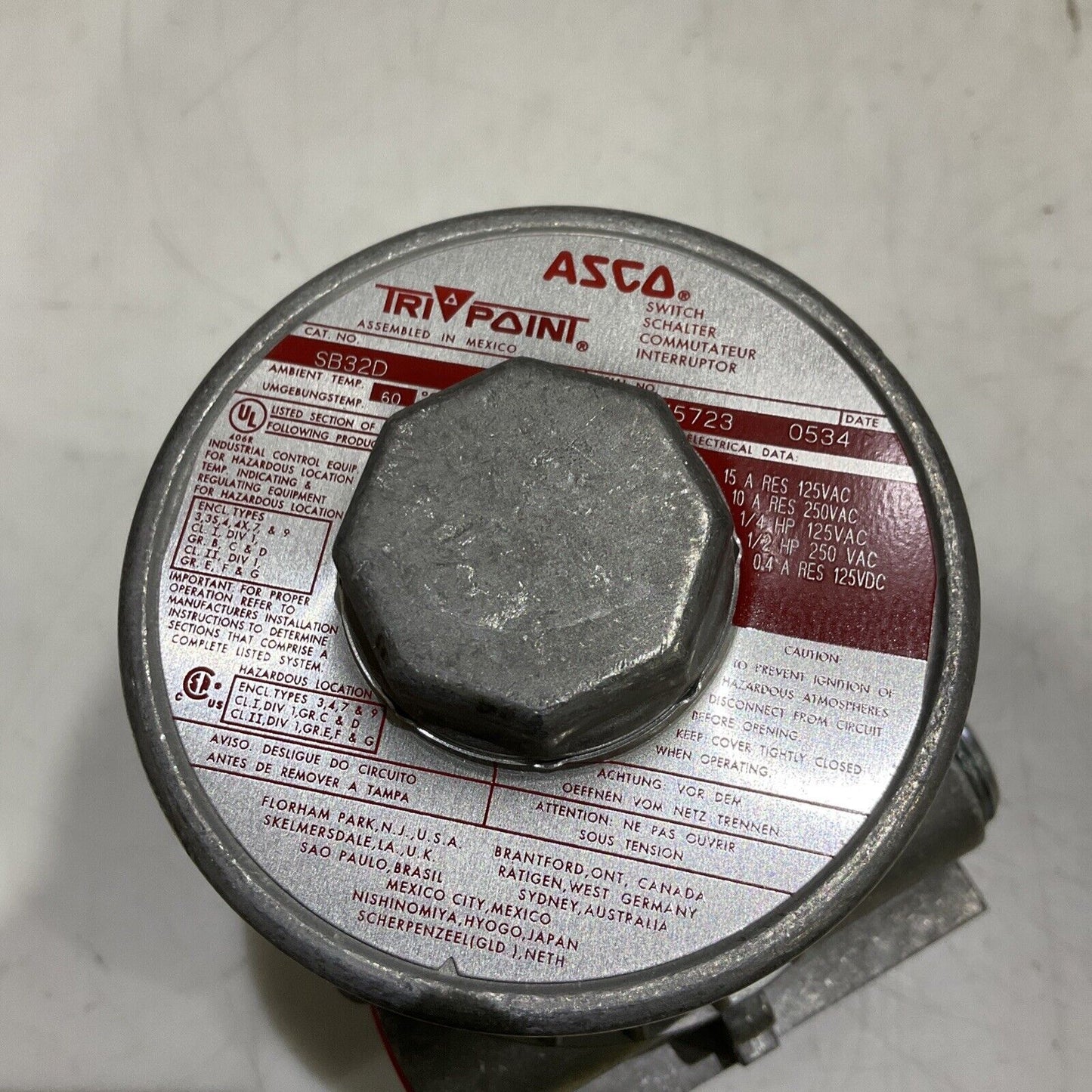 ASCO T615723 SB32D TRI-POINT EXPLOSION PROOF SWITCH DEAD BAND HEAD 373