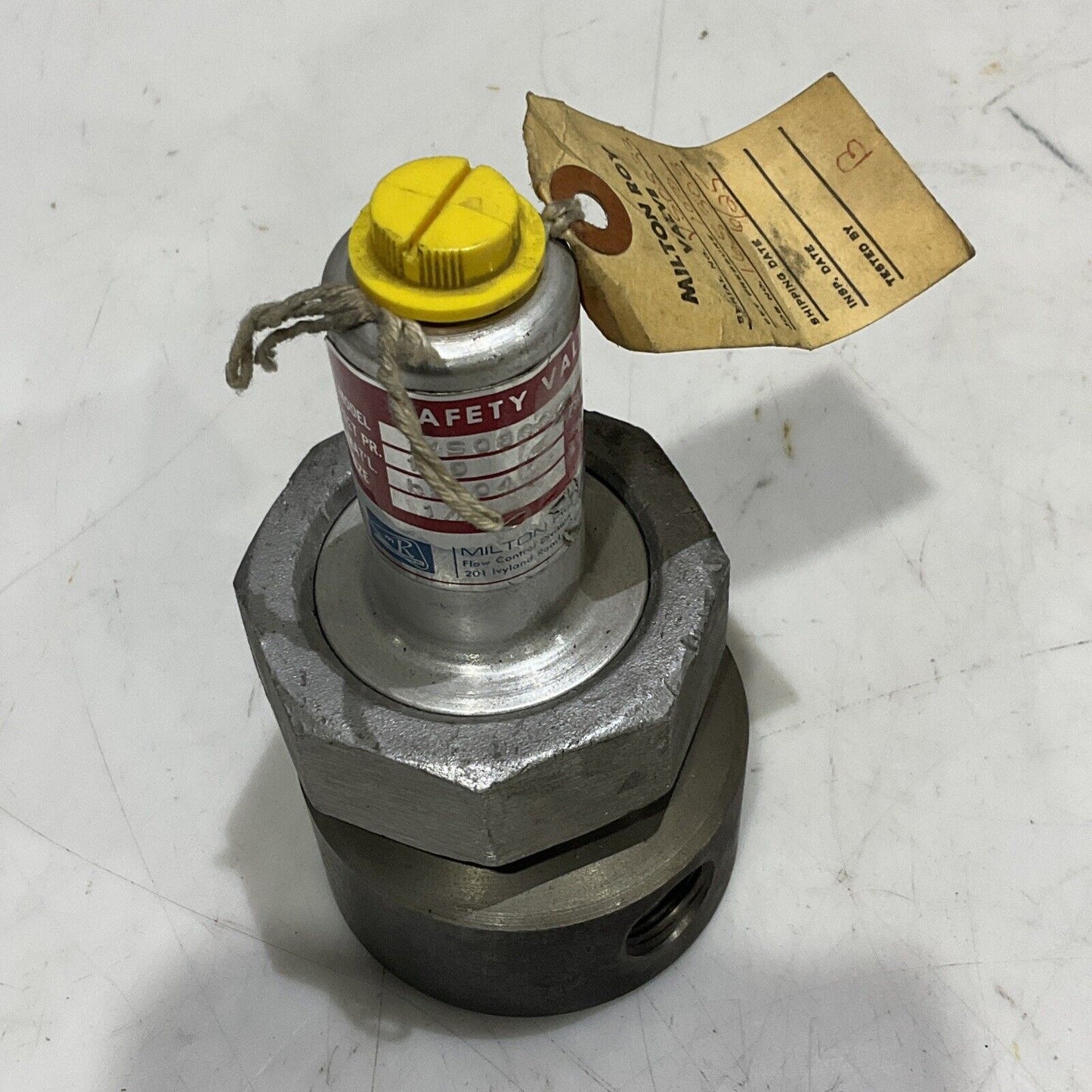 MILTON ROY VS0833 SAFETY VALVE 100 PSI H2S04 1/2” 373