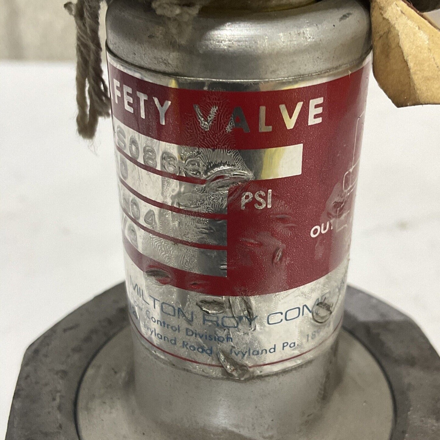 MILTON ROY VS0833 SAFETY VALVE 100 PSI H2S04 1/2” 373
