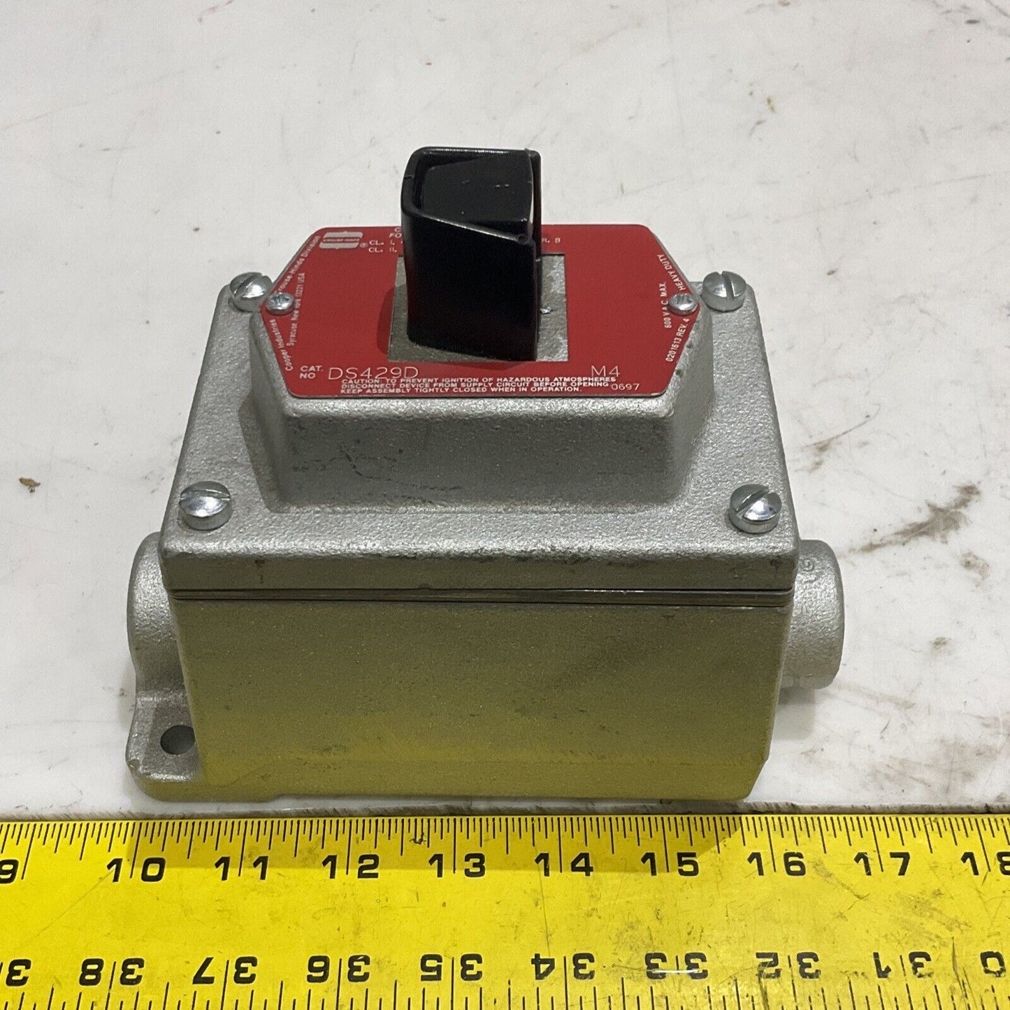 CROUSE-HINDS DS429D 0200567-5 EXPLOSION PROOF PUSH SWITCH EDS ENCLOSURE 3130 373