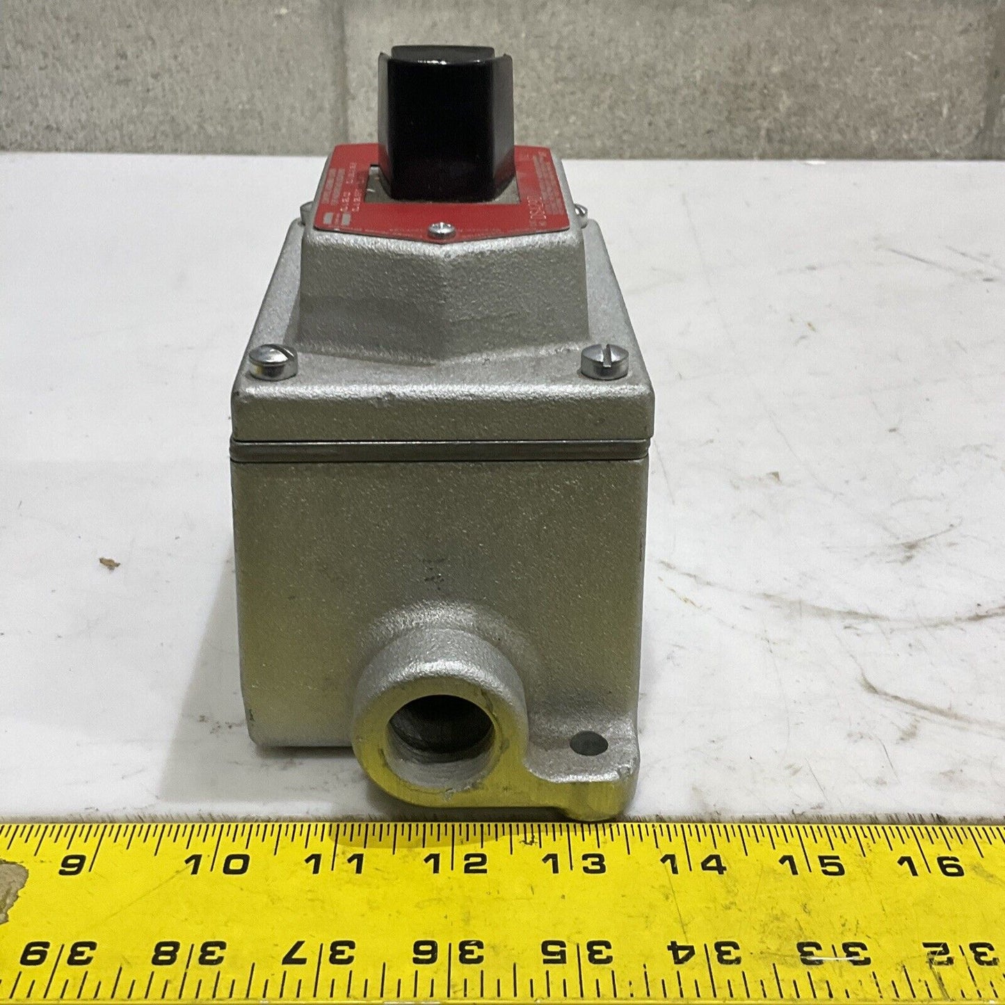 CROUSE-HINDS DS429D 0200567-5 EXPLOSION PROOF PUSH SWITCH EDS ENCLOSURE 3130 373