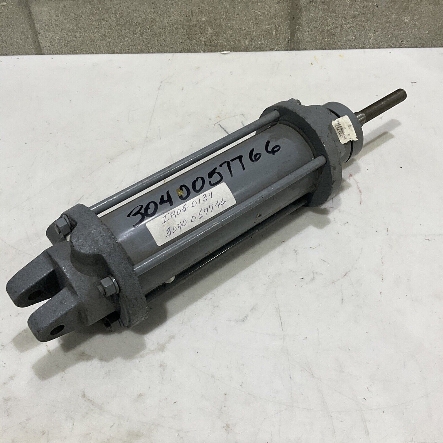 UNITED CONVEYOR CO UCC 4401 4401-61 PNEUMATIC ACTUATOR 6-3/8” 150 PSI 373