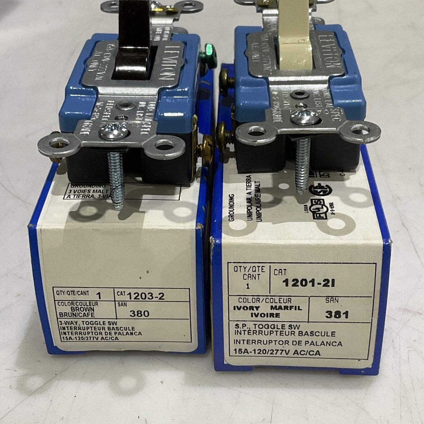 LEVITON 1203-2 1203-1 TOGGLE SWITCH GROUNDING 3-WAY 15A 120/277V LOT OF 10 373