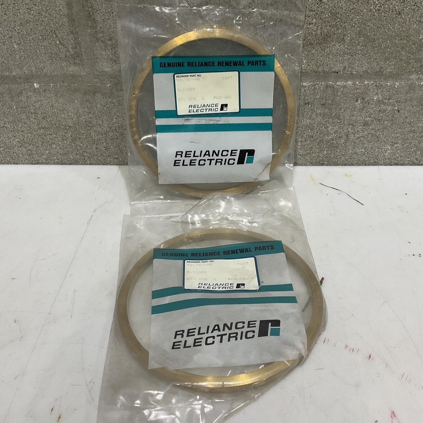 RELIANCE ELECTRIC 401707-AB 52A7 SLINGER LOT OF 2 373