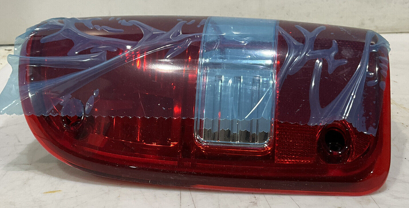 FORD F85Z-13405-CA LEFT HAND TAIL LIGHT 881