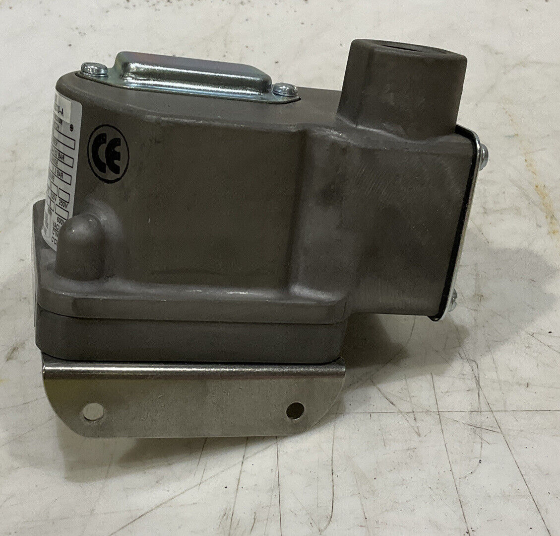 BARKSDALE 50010688-001 PRESSURE SWITCH 969
