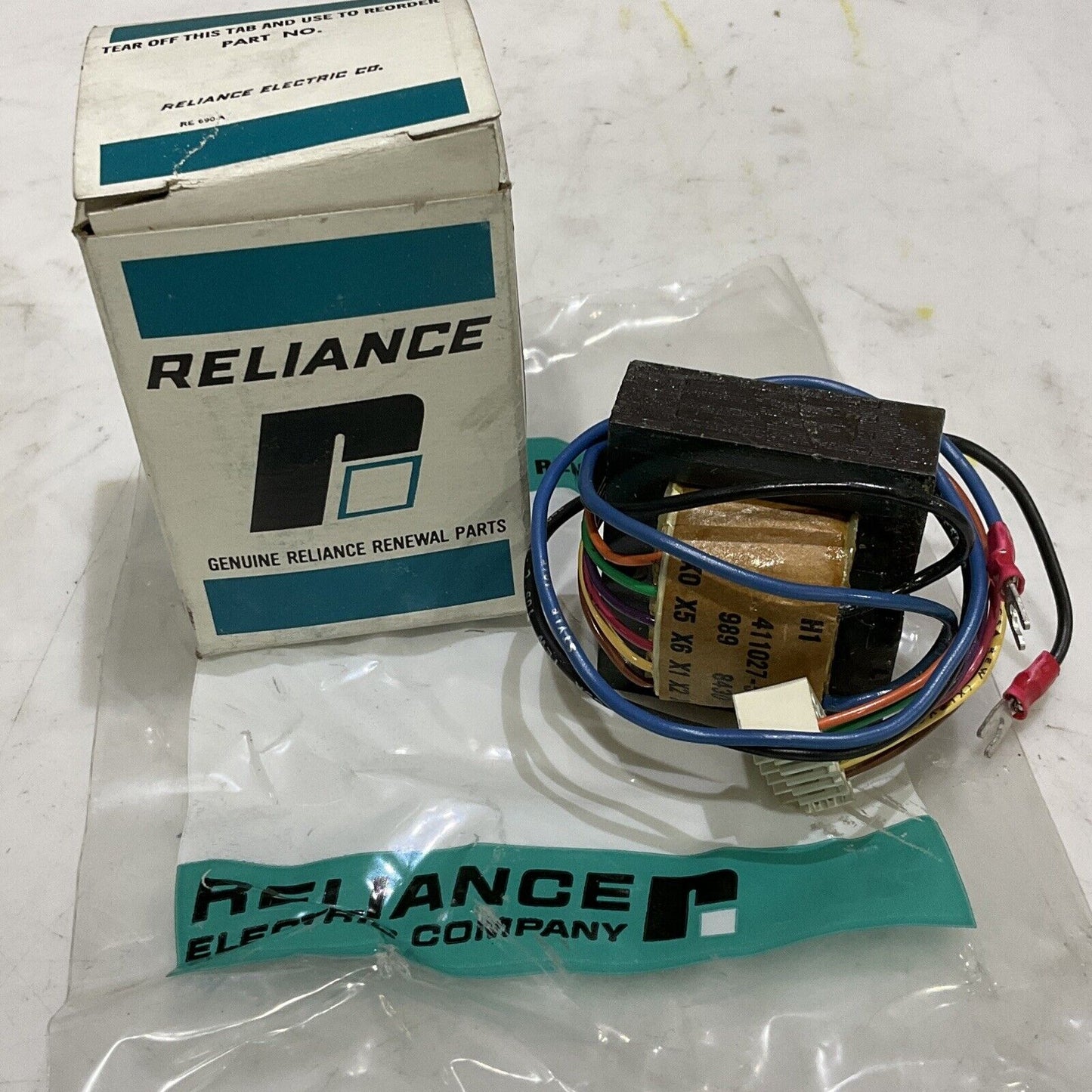 RELIANCE ELECTRIC 411027-53S CONTROL TRANSFORMER 230V 17.7 V 5-20 4V SEC 373