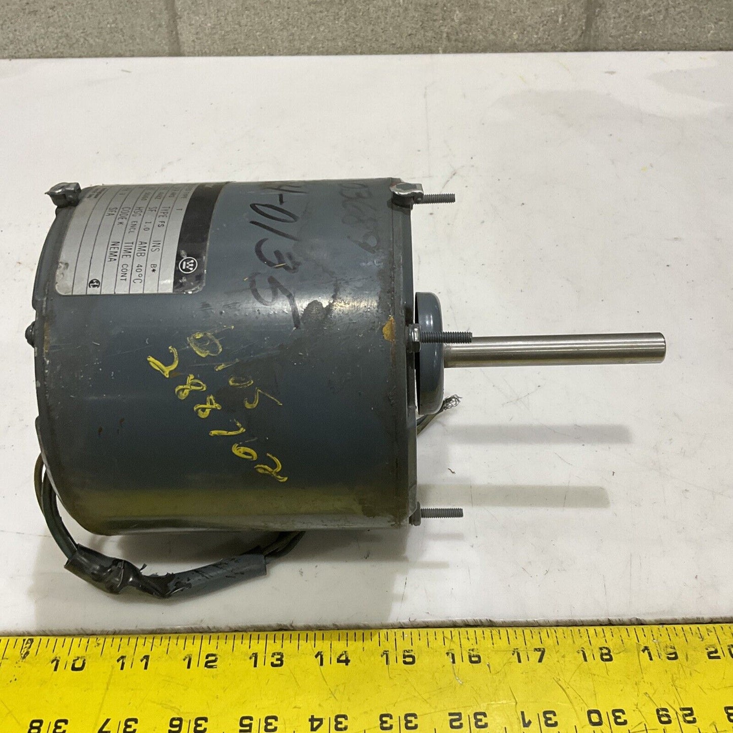 WESTINGHOUSE 1322C65H01 ELECTRIC MOTOR 1/6HP 1140 RPM 230V 373