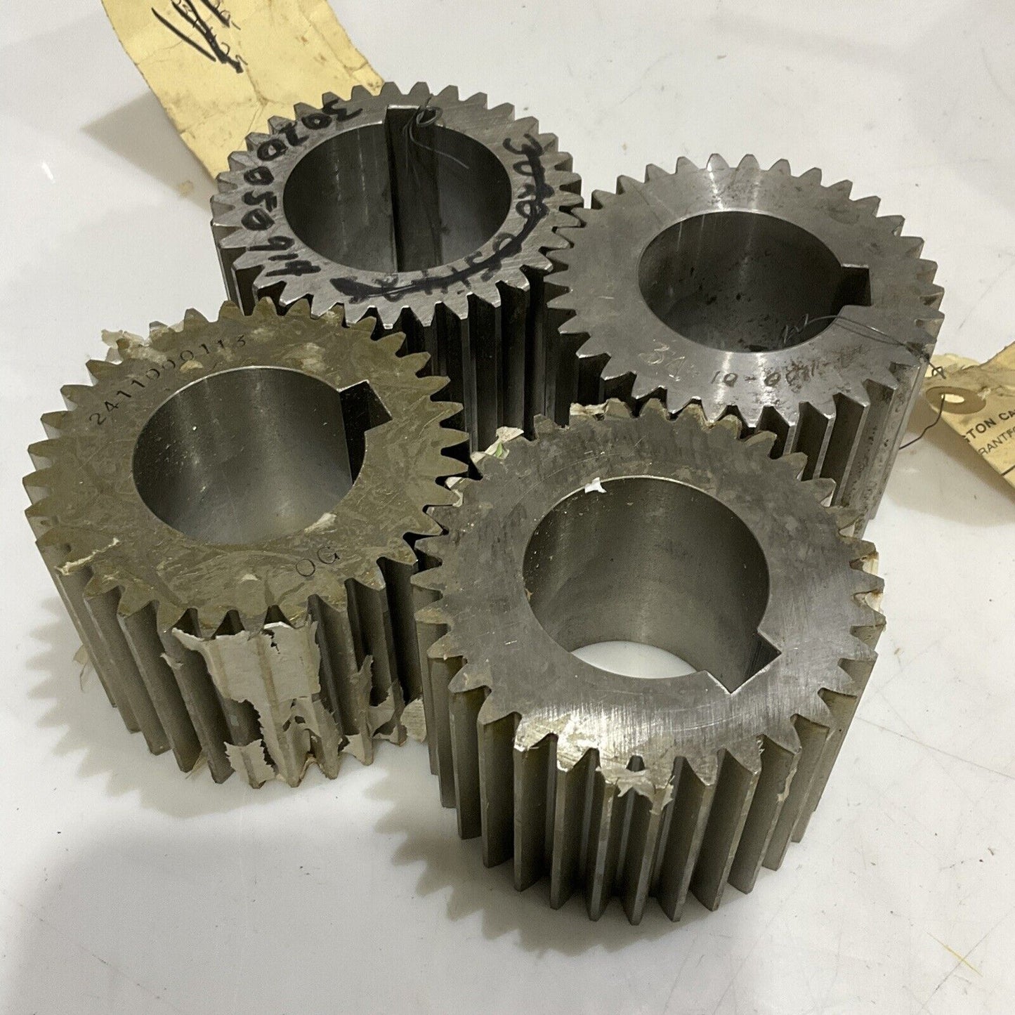 WORTHINGTON 2410990113 GEAR TIMING SET LOT OF 4 373