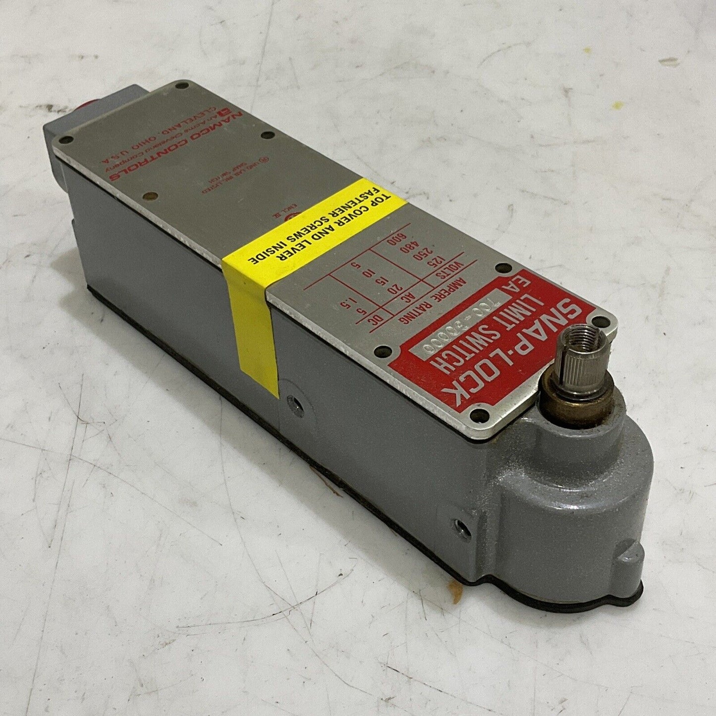 NAMCO EA700-30000 SNAP-LOCK LIMIT SWITCH 373