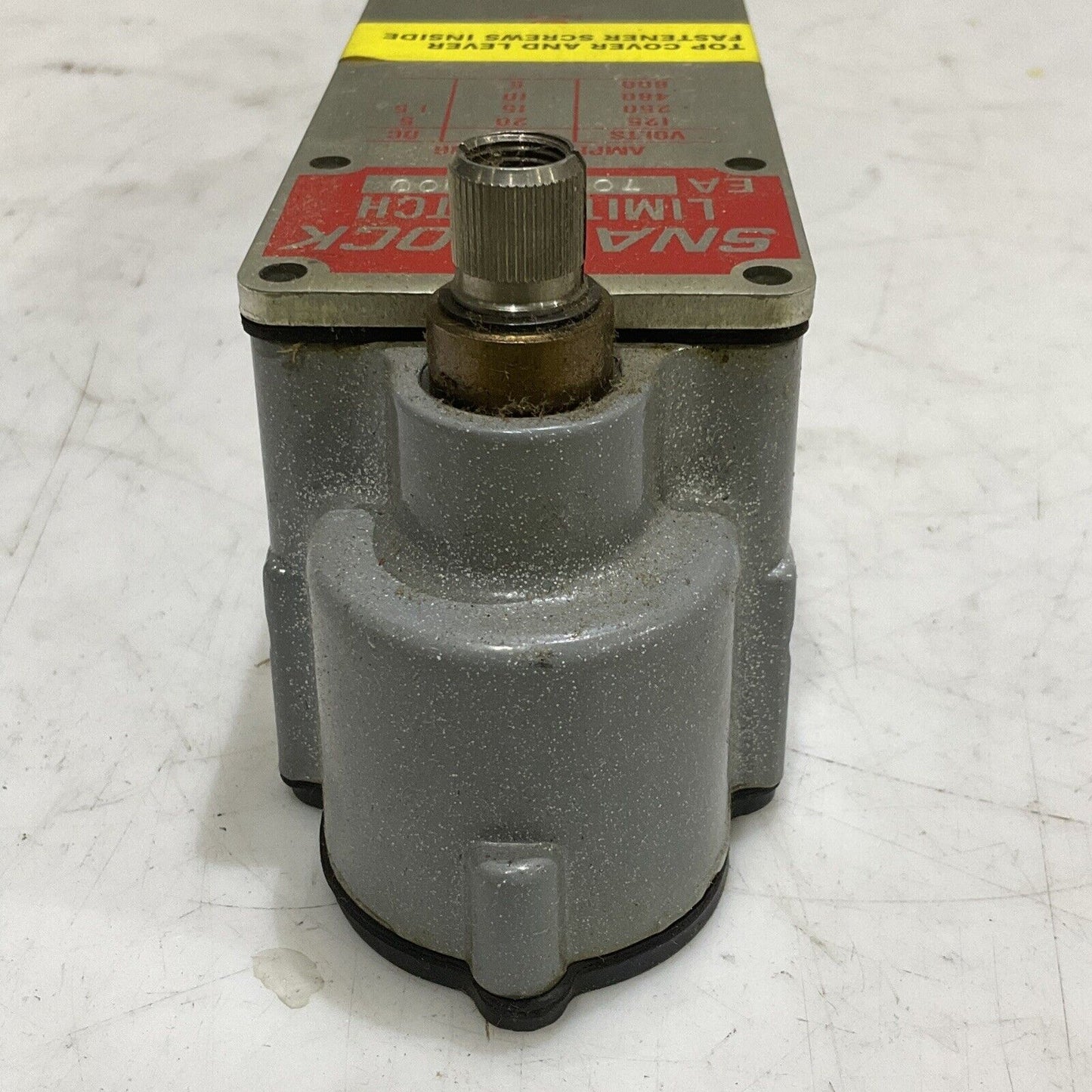 NAMCO EA700-30000 SNAP-LOCK LIMIT SWITCH 373