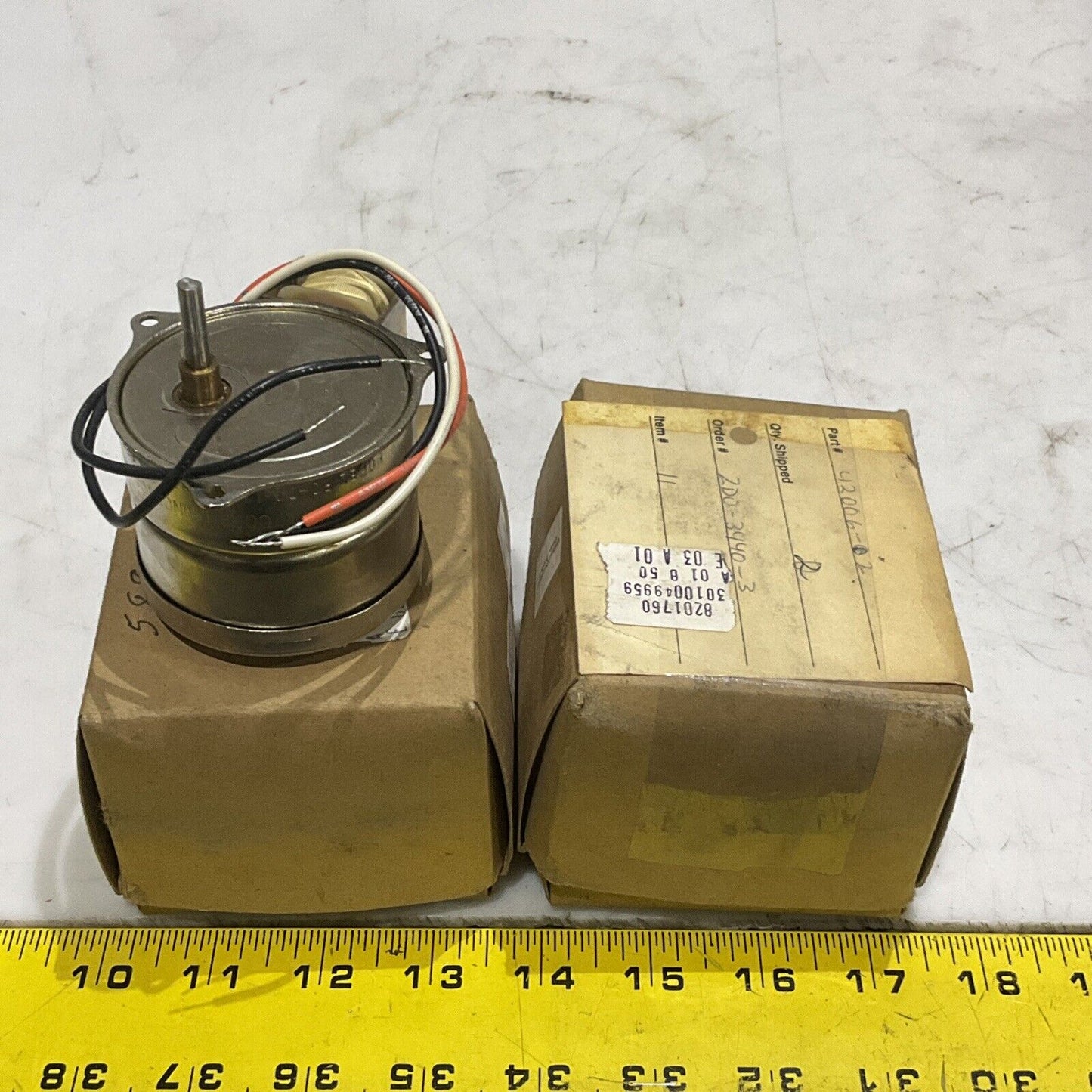 UCC THURST 42006-2 PC-DA GEAR MOTOR W/ BRAKE 115V 60HZ 1 RPM LOT OF 3 373