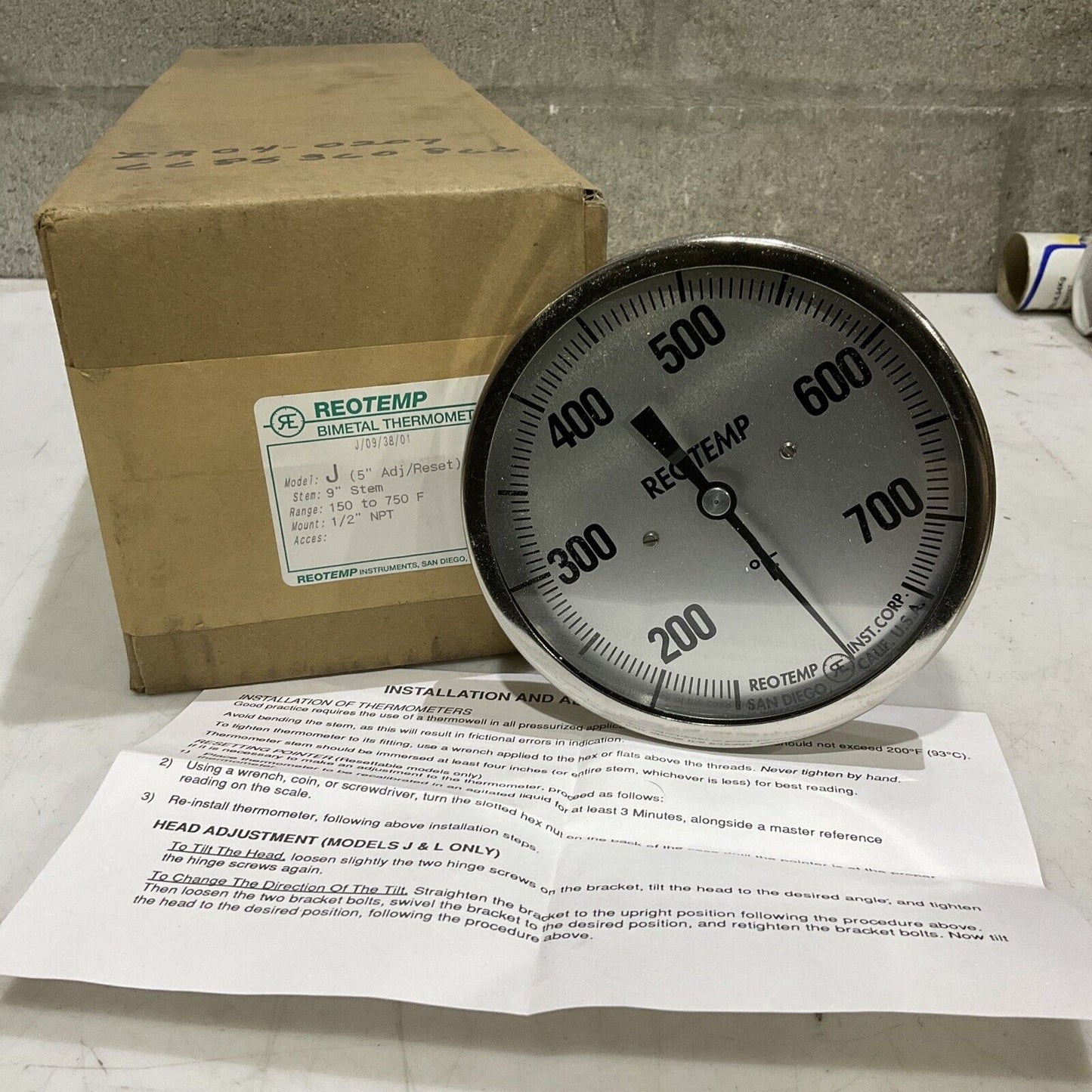 REOTEMP MODEL J BIMETALLIC THERMOMETER 9” STEM 150-750F 1/2” NPT 373