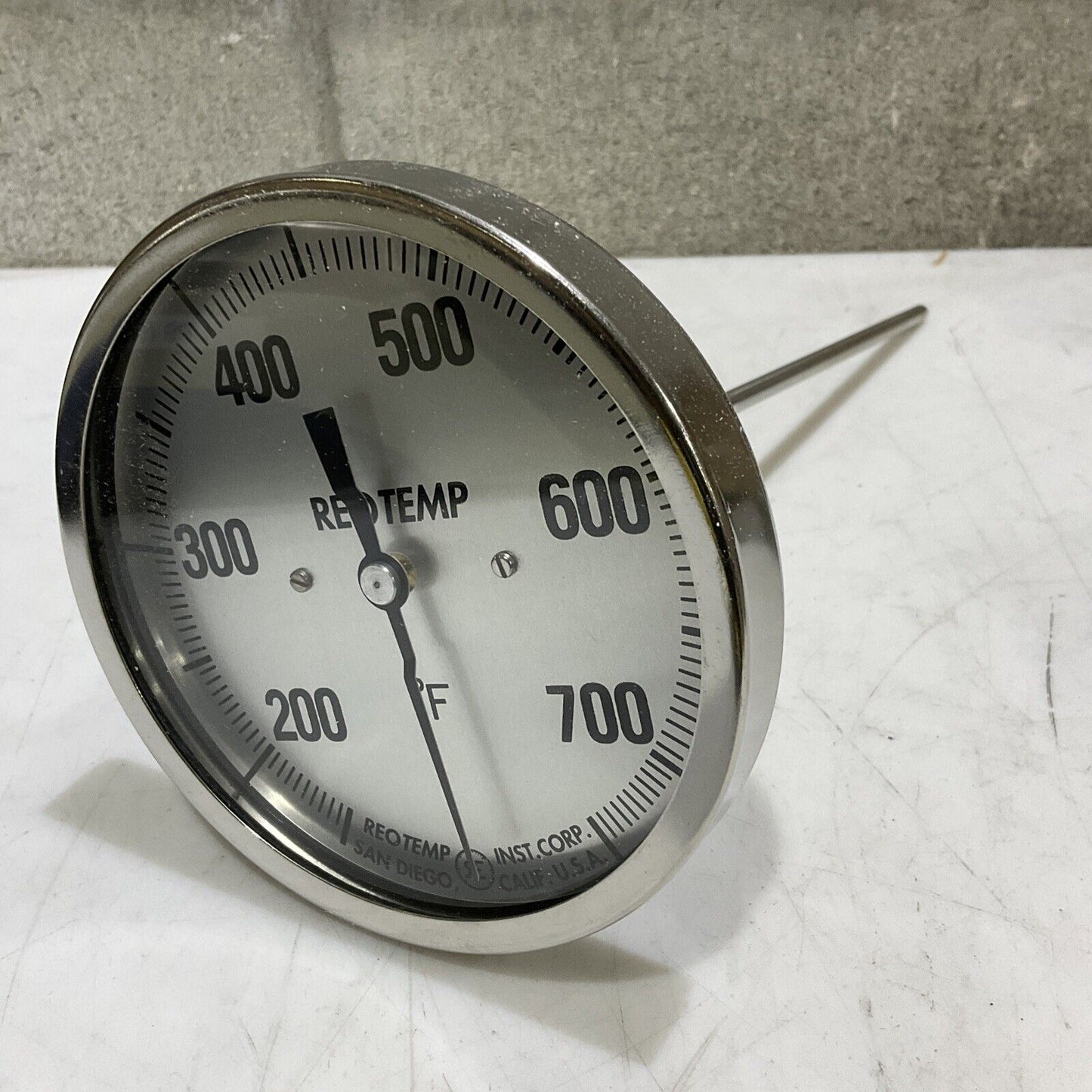 REOTEMP MODEL J BIMETALLIC THERMOMETER 9” STEM 150-750F 1/2” NPT 373