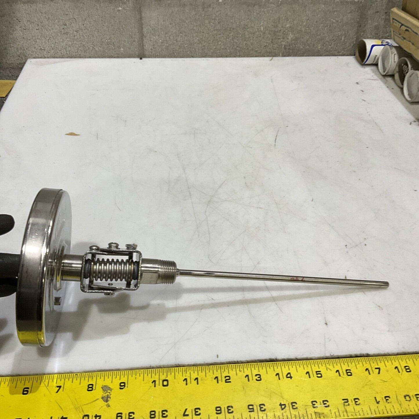 REOTEMP MODEL J BIMETALLIC THERMOMETER 9” STEM 150-750F 1/2” NPT 373