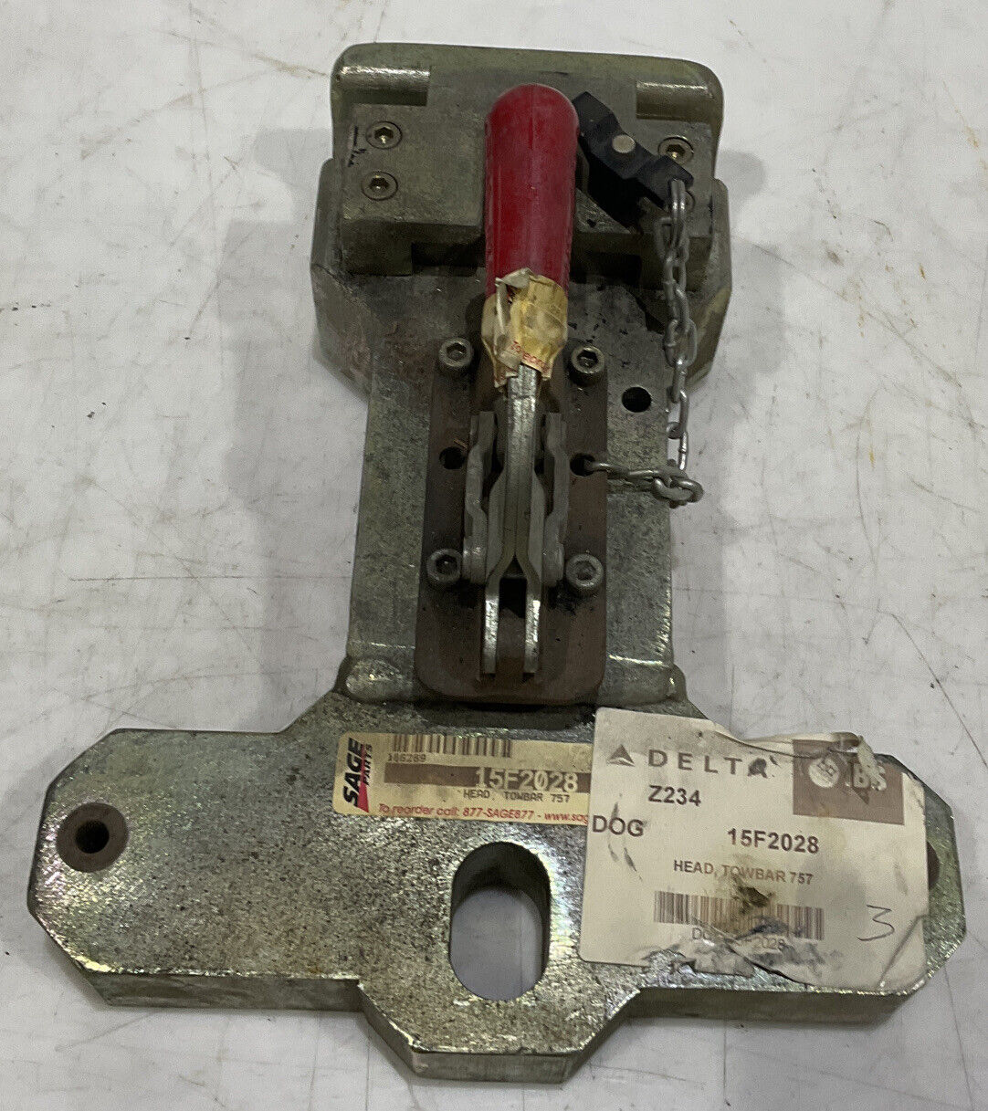 DELTA 757 AIRCRAFT 15F2028 TOWBAR HEAD TUGGER 881
