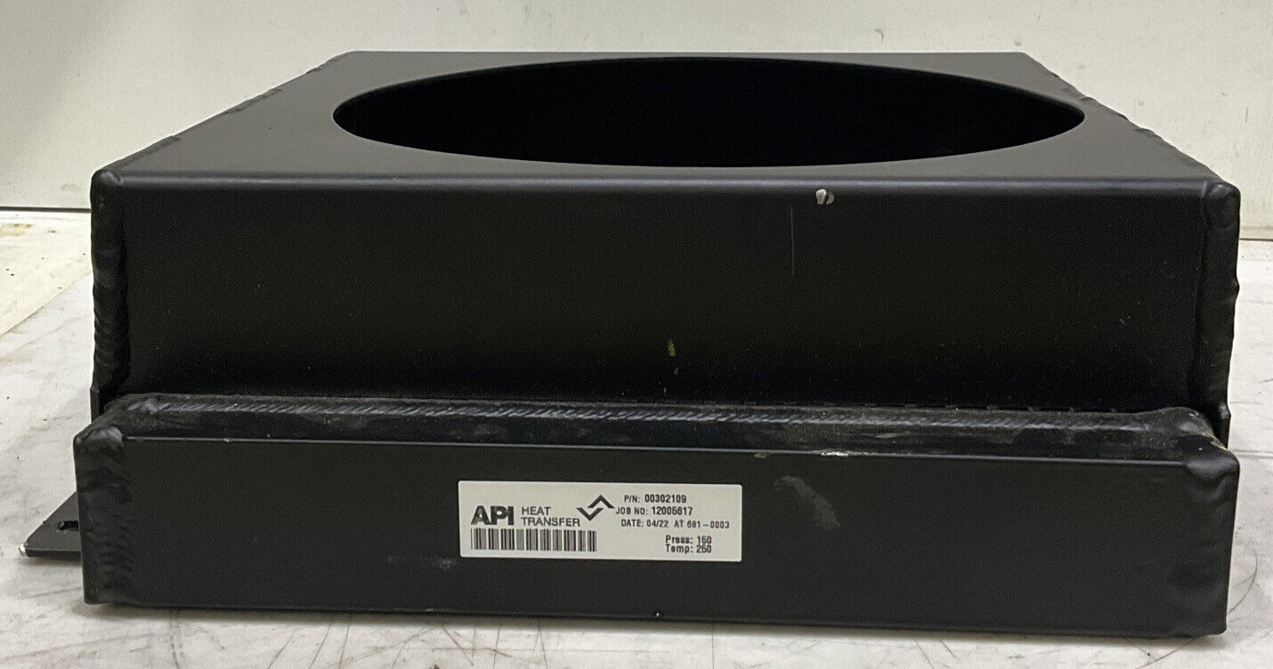 API 00302109 HEAT TRANSFER RADIATOR 881