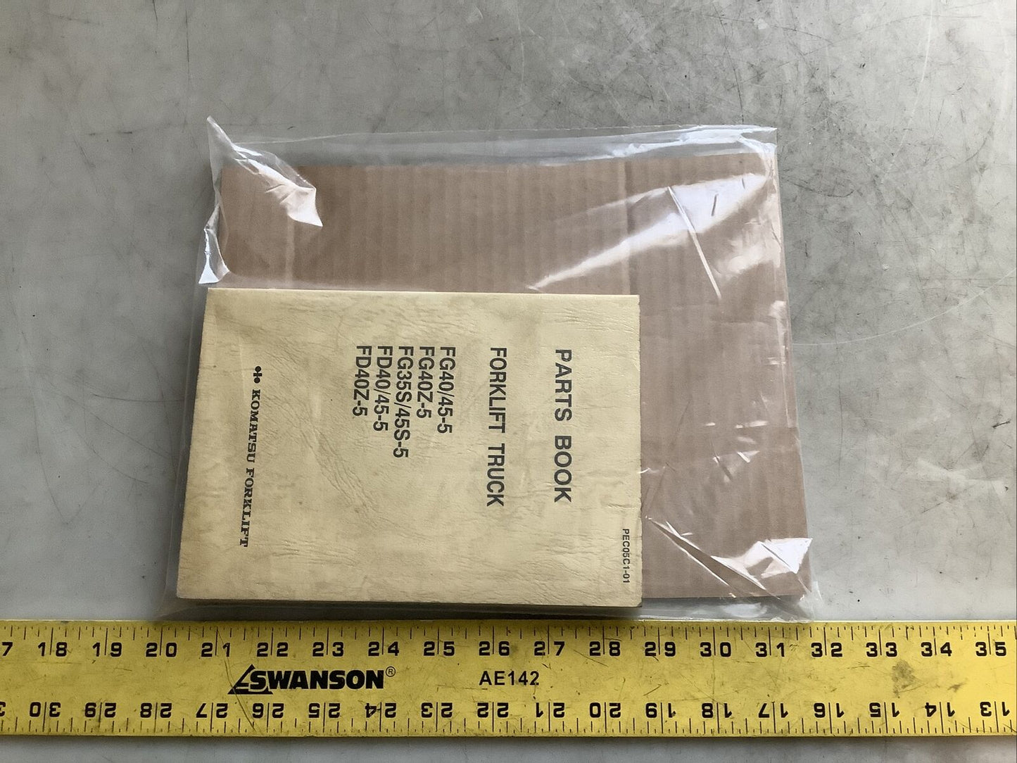 KOMATSU PEC05C1-01 FORKLIFT TRUCK PARTS BOOK B303