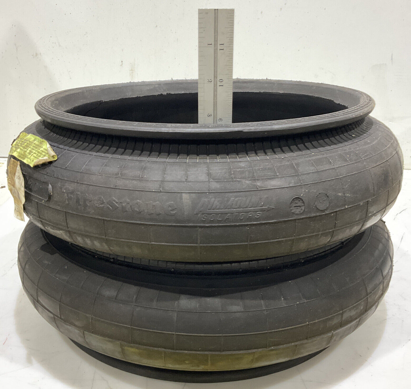 FIRESTONE INDUSTRIES W01-358-7925 RUBBER AIR SPRING 881