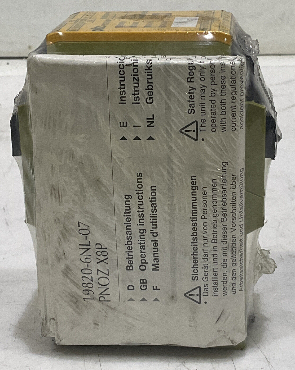 PILZ PNOZ X8P 120VAC 3N/O 50-60HZ SAFETY RELAY 881