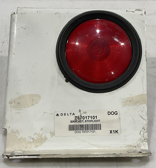 DELTA T67017101 STOPLIGHT BRACKET 881