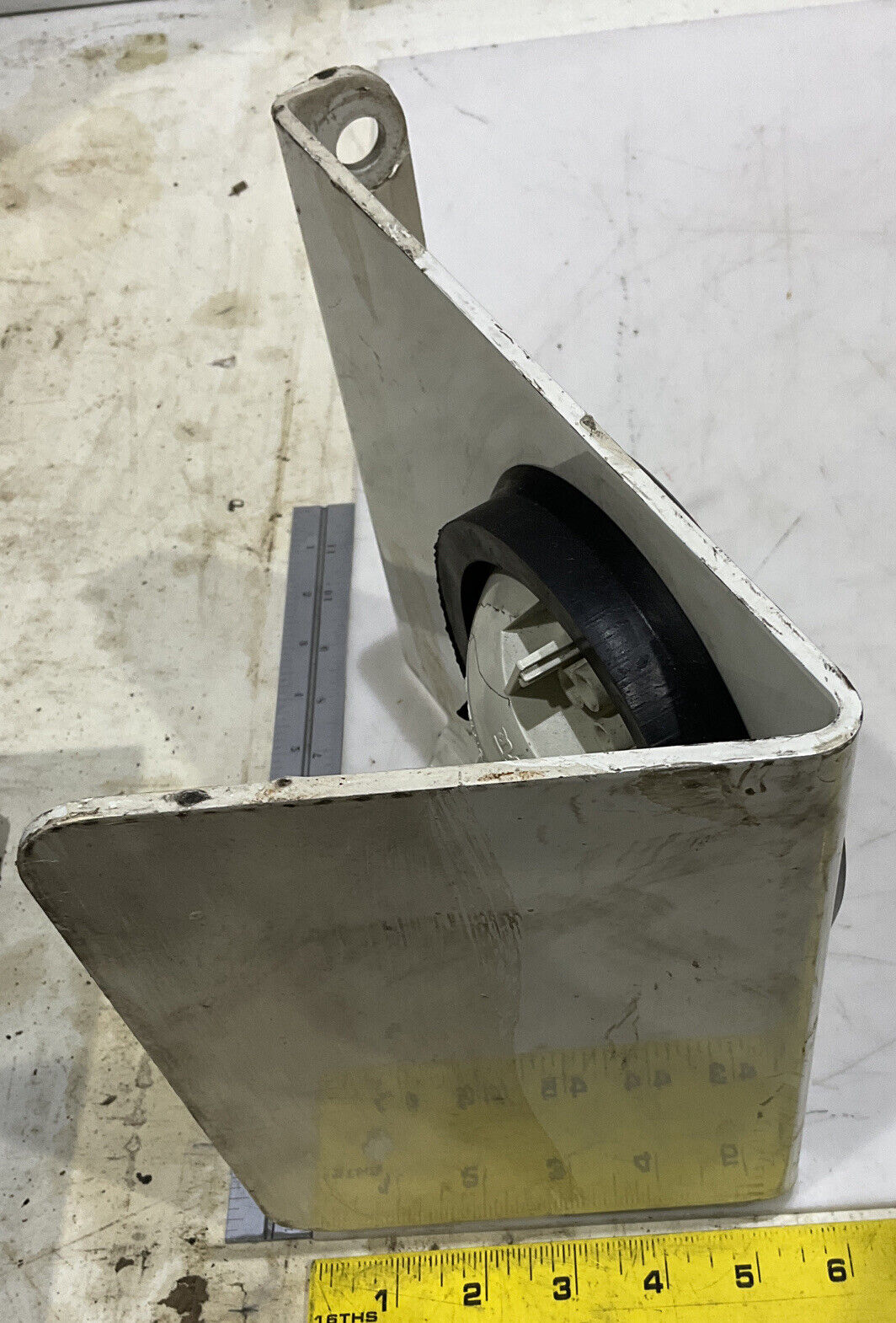 DELTA T67017101 STOPLIGHT BRACKET 881