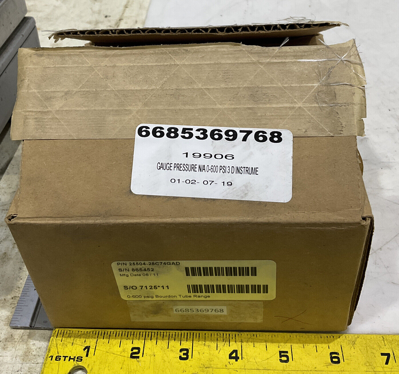 ACCU-DRIVE C3D 25504-28C74GAD 0-600 PSI PRESSURE GAUGE 373