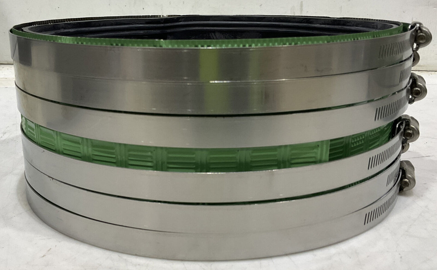 PROFLO PFNHHHGCX 8” HEAVY DUTY NO-HUB COUPLINGS LOT OF 4 373