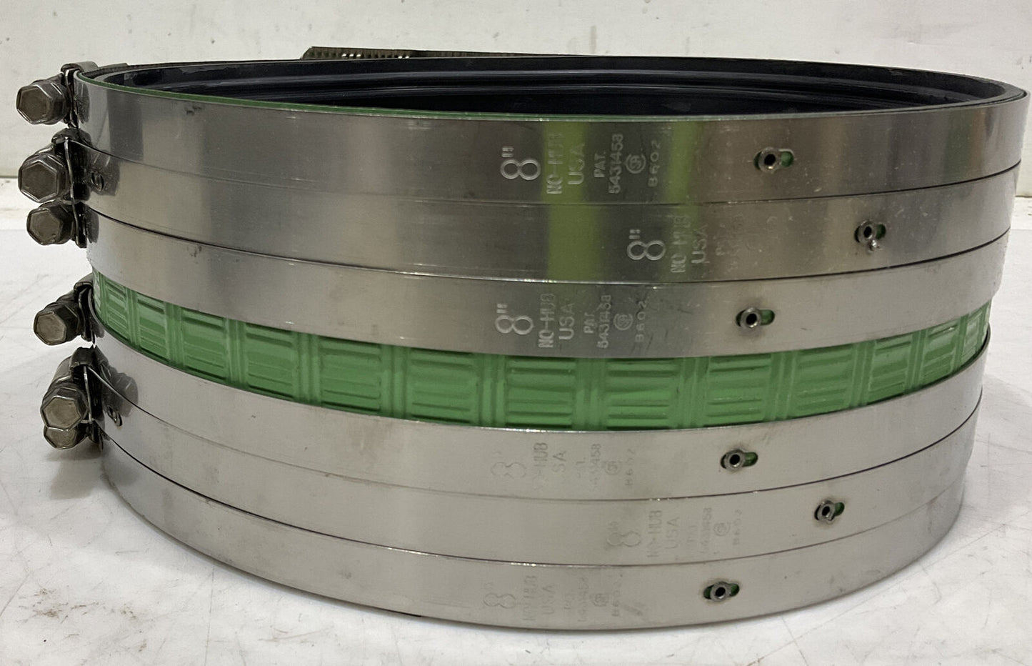 PROFLO PFNHHHGCX 8” HEAVY DUTY NO-HUB COUPLINGS LOT OF 4 373