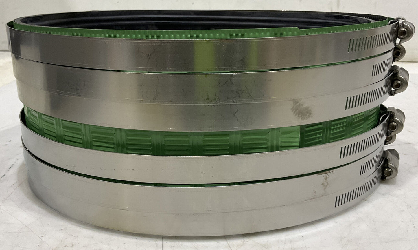 PROFLO PFNHHHGCX 8” HEAVY DUTY NO-HUB COUPLINGS LOT OF 4 373