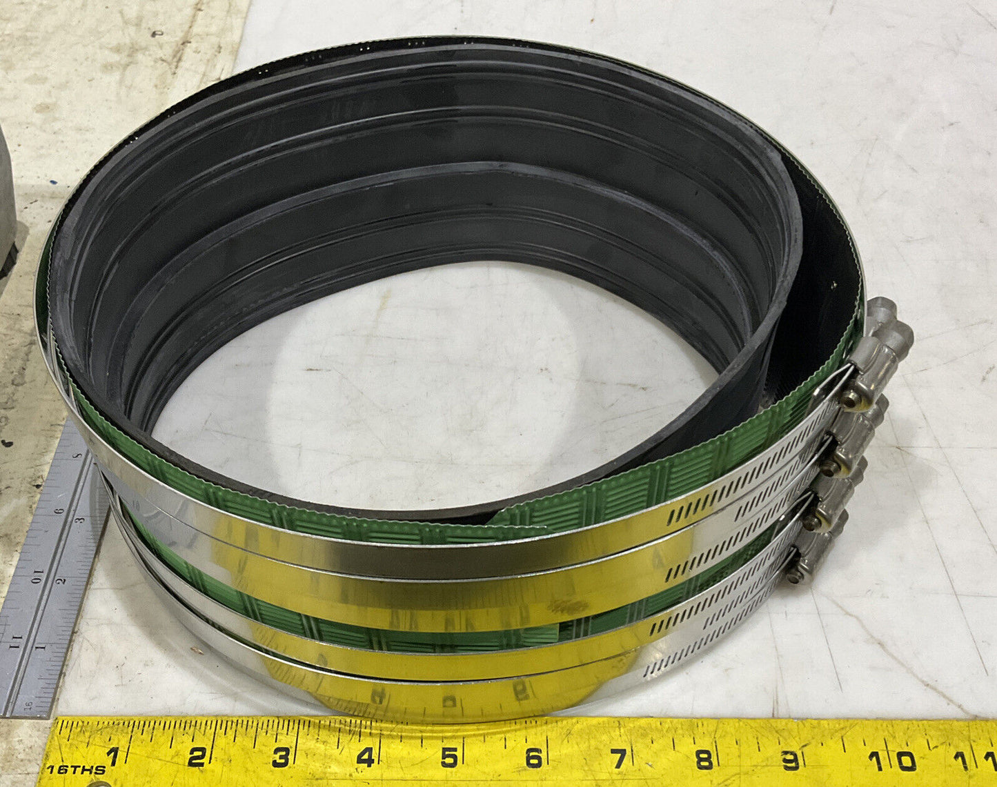 PROFLO PFNHHHGCX 8” HEAVY DUTY NO-HUB COUPLINGS LOT OF 4 373