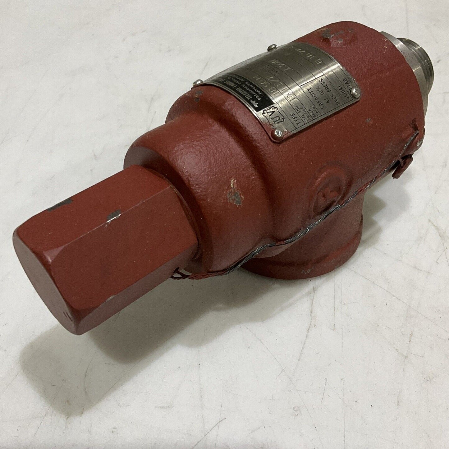 TELEDYNE FARRIS ENGINEERING 1850H VALVE 400 PSIG 1X11/2 1300 373