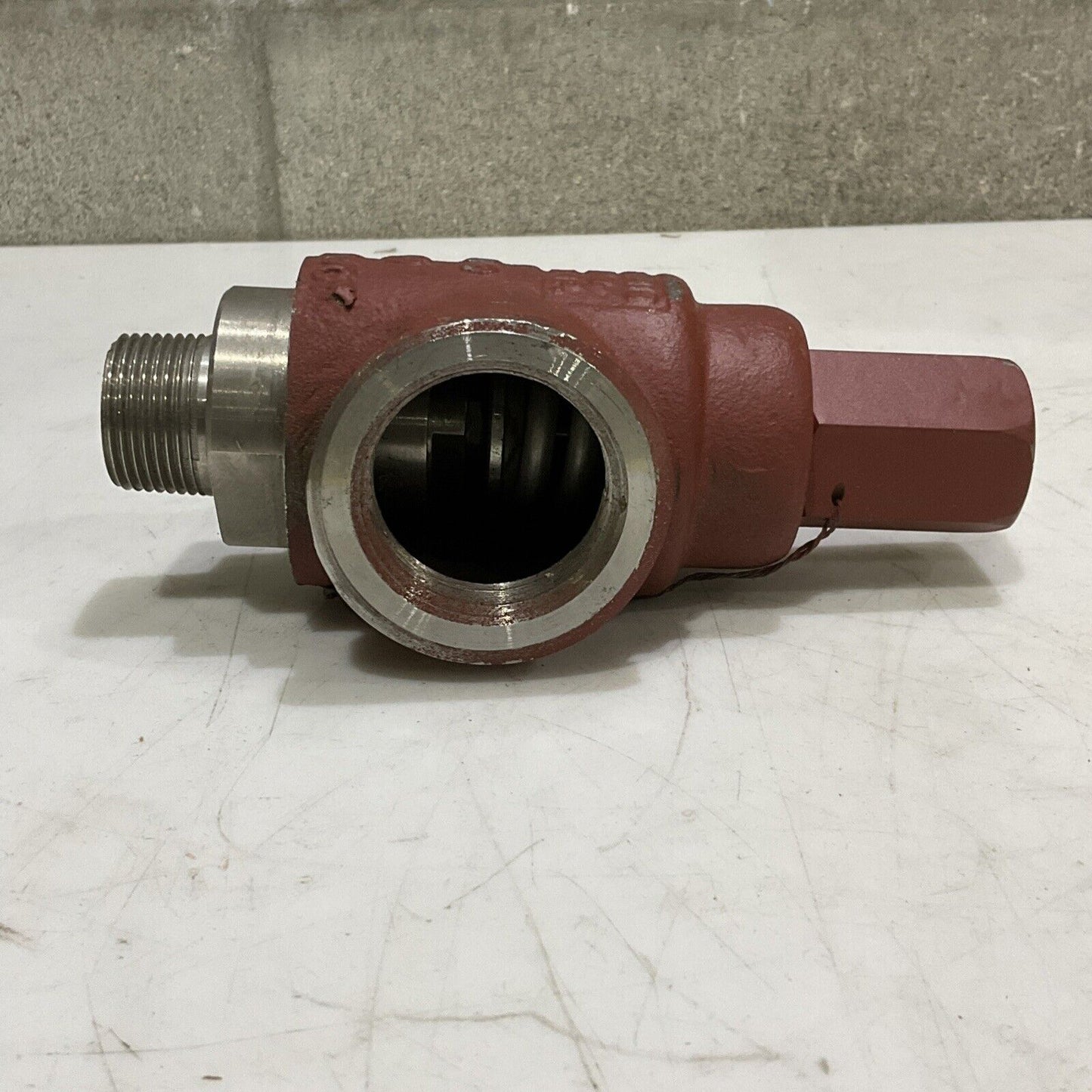 TELEDYNE FARRIS ENGINEERING 1850H VALVE 400 PSIG 1X11/2 1300 373