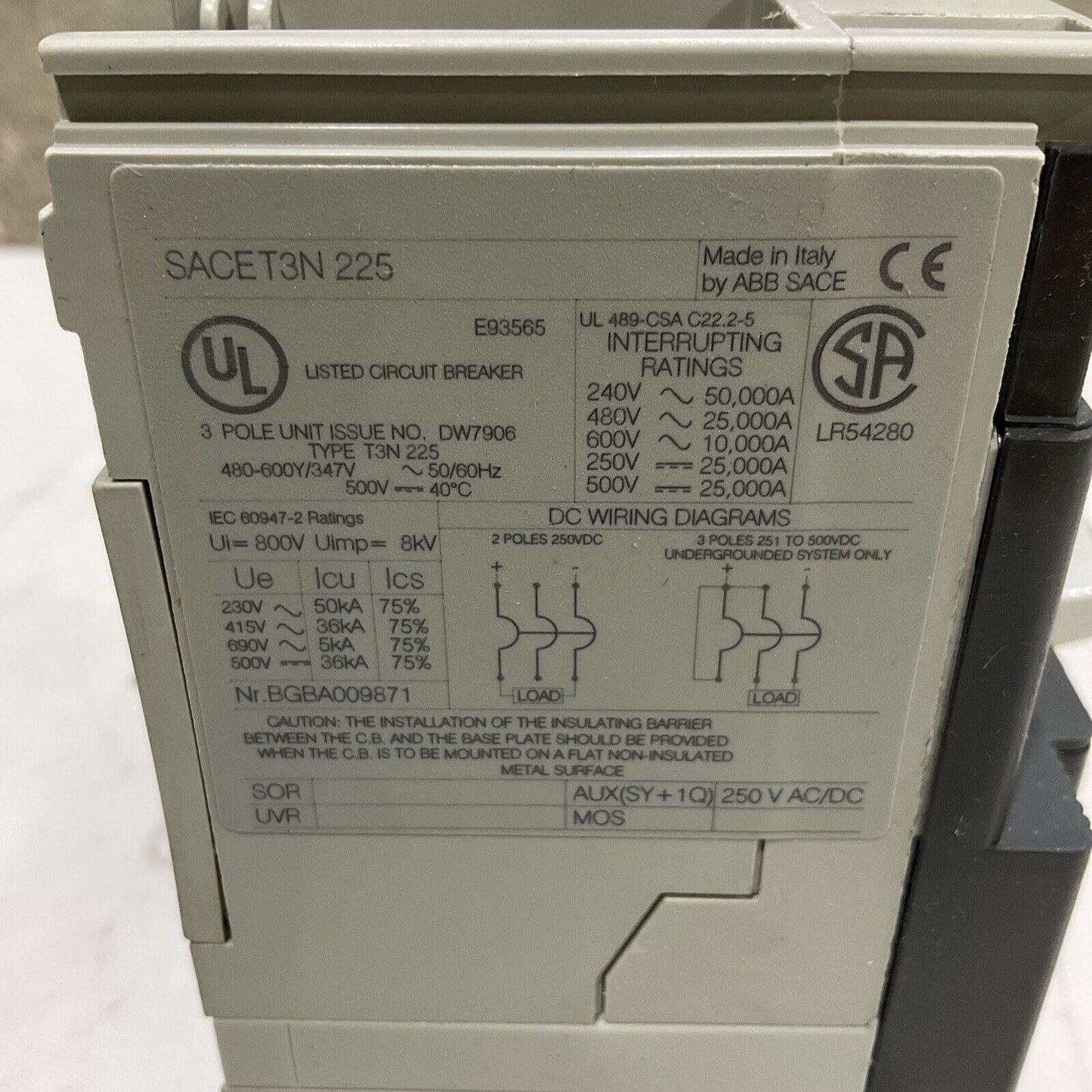 ABB SACE T3N 225 T3N225TWA CIRCUIT BREAKER WITH AUXILIARY SWITCH 3P 225A U3S