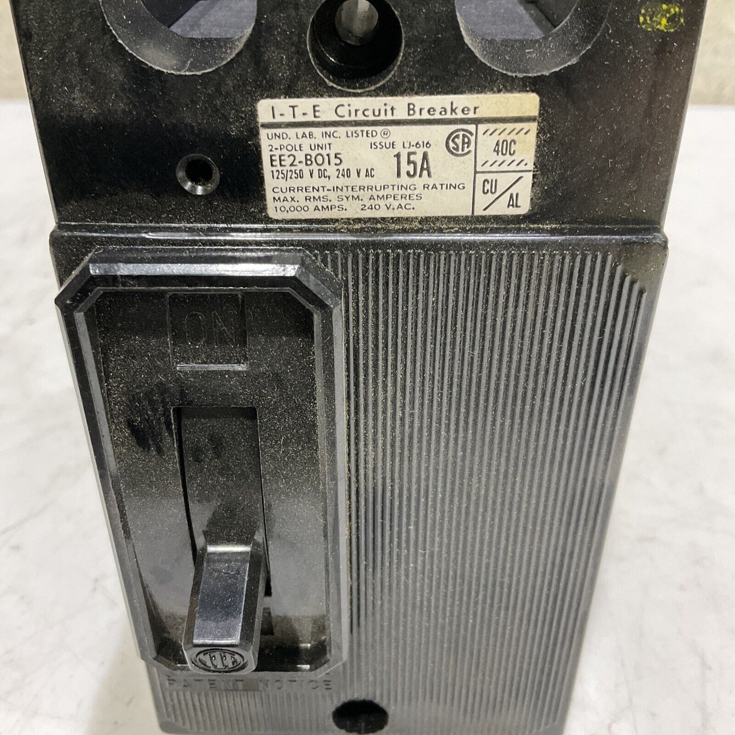 ITE EE2-B015 CIRCUIT BREAKER 2-P 125/250V 15A 373