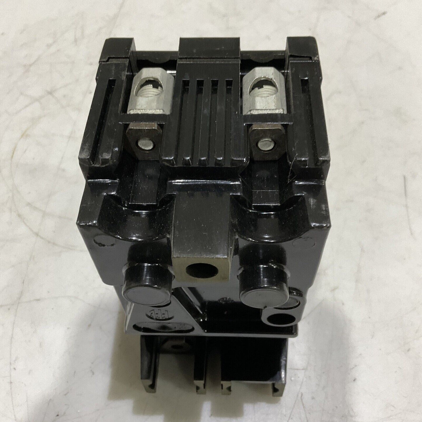 ITE EE2-B015 CIRCUIT BREAKER 2-P 125/250V 15A 373