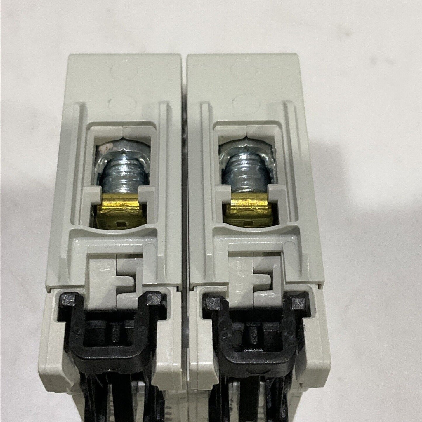 ABB S202U-K20 CIRCUIT BREAKER 2P 60HZ U3S