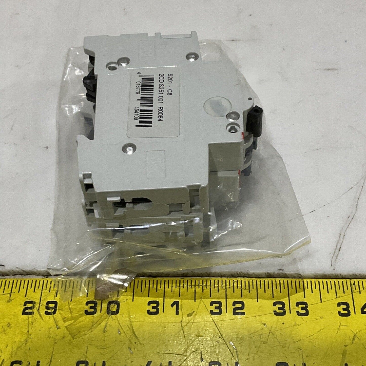 ABB S201-C8 CIRCUIT BREAKER 1 POLE 8A LOT OF 3 U3S