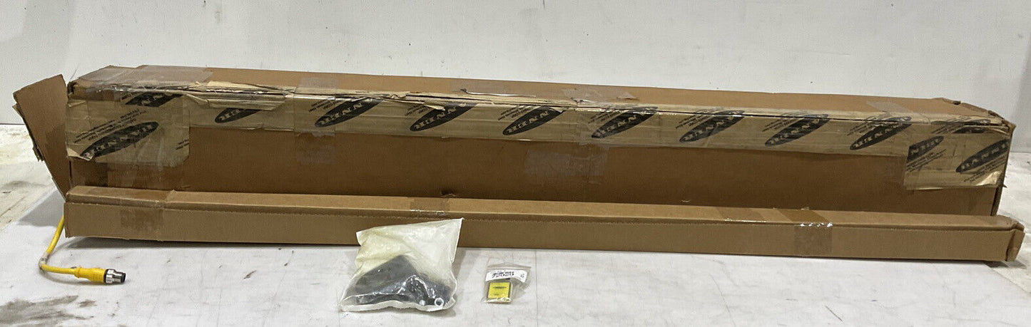 BANNER SLSE14-900P8 174K184G01 EMITTER LIGHT CURTAIN ASSEMBLY U3S