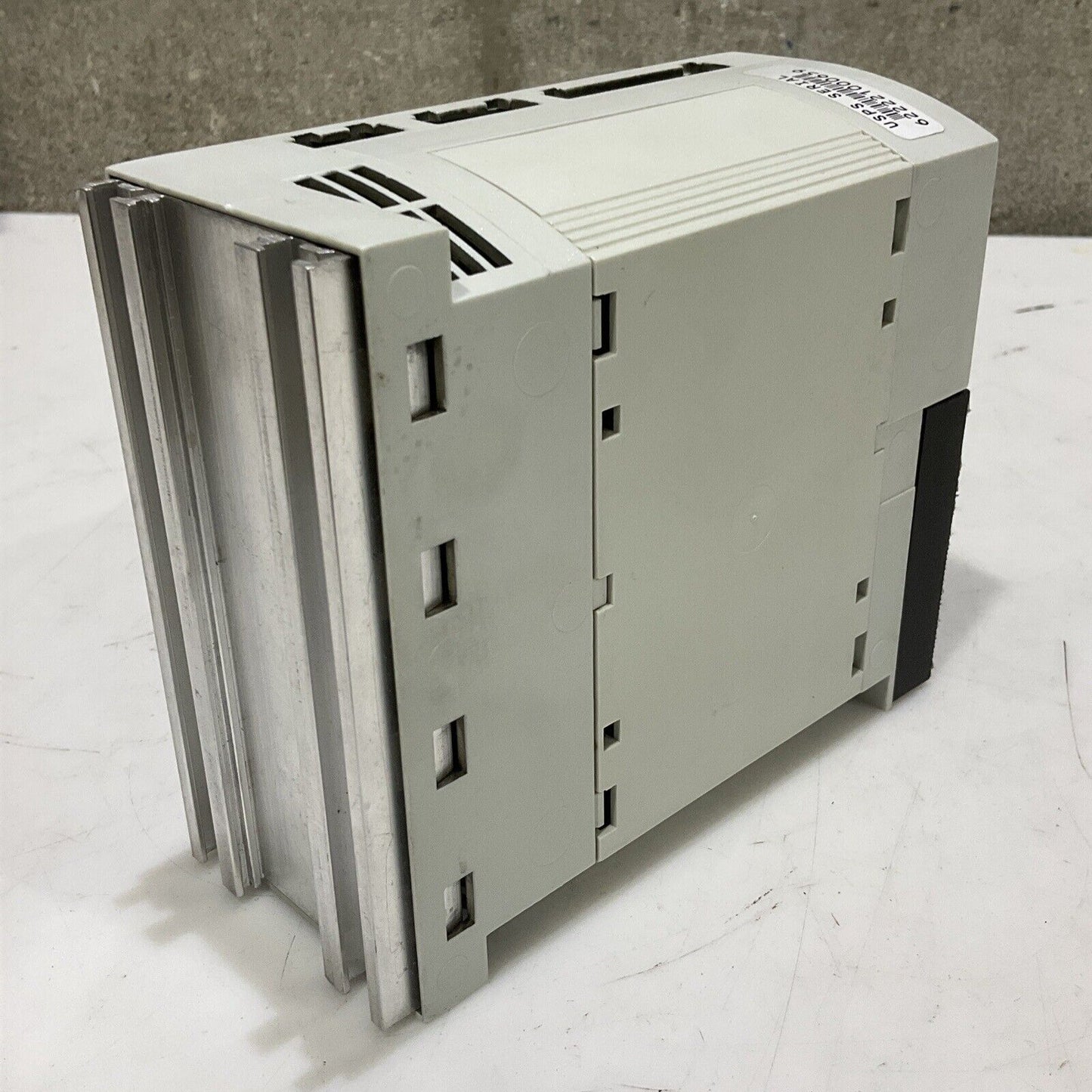 LENZE EPL 10200 DRIVE PLC CONTROLLER 24V 4.2A 3A D-31855 U3S